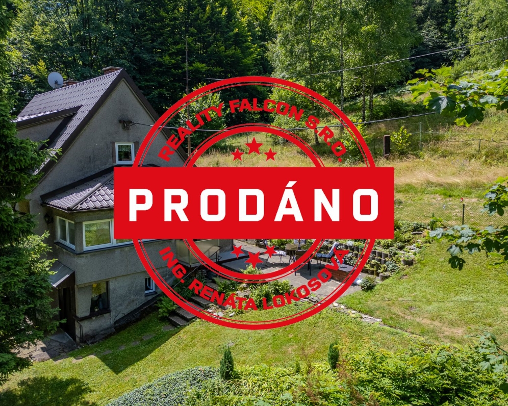 CHATA V KOMORNÍ LHOTCE